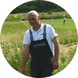 Mælkebøttejern anvendes på golfbanen